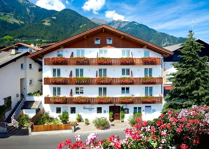 Garni Hotel Dorothea Dorf Tirol